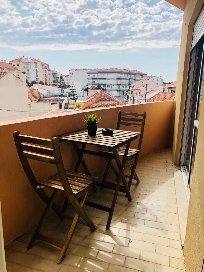 Gamboa Surf Apartment Peniche Eksteriør billede